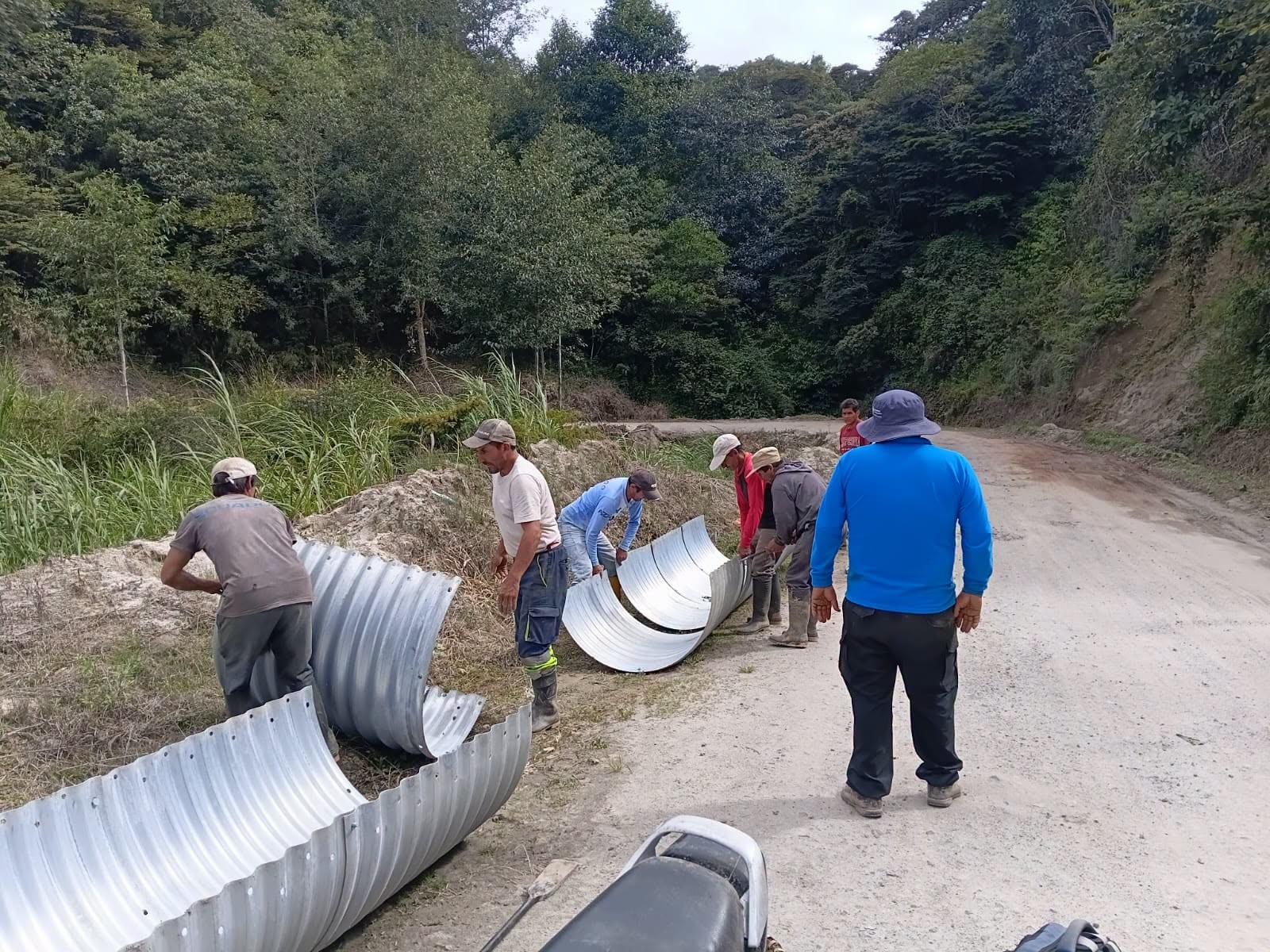 EQUIPOS DE VIAS DE MANTENIMIENTO VIAL